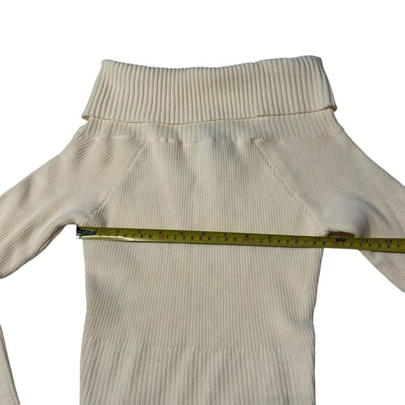 Princess Polly Size M/L Morley Off Shoulder Ribbed Sweater Cream Thumb Holes - Picture 9 of 10
